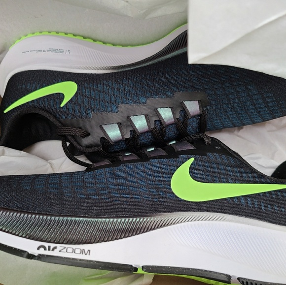 Meet your Posher, Javier - Picture 1 of 1